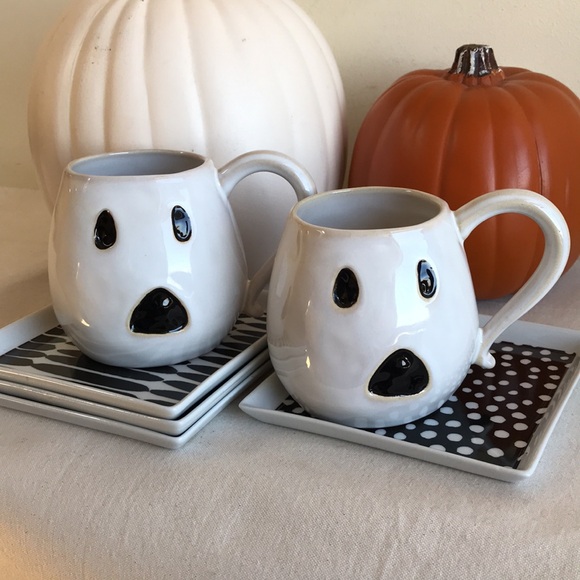 Pottery Barn First Edition ghost mugs set of 2 white Earthenware Halloween ghost - Picture 3 of 8